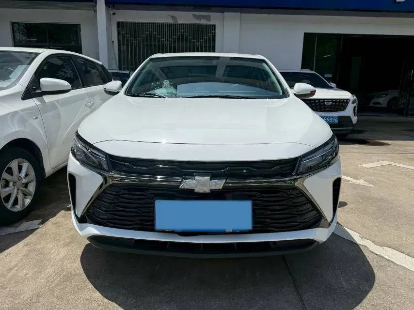 2023 Chevrolet Monza 1.5L 113HP L4 6DCT,autocango,china used car exporter,china ev exporter,chinese used car exporter,chinese used ev exporter