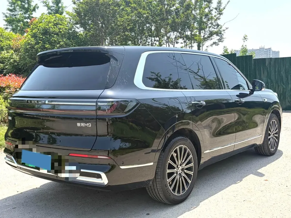 2025 Volkswagen Tiguan L 2.0T 220HP L4 7DCT,autocango,china used car exporter,china ev exporter,chinese used car exporter,chinese used ev exporter
