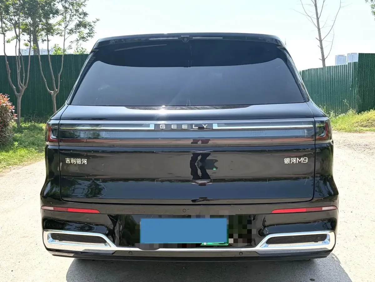 2025 Volkswagen Tiguan L 2.0T 220HP L4 7DCT,autocango,china used car exporter,china ev exporter,chinese used car exporter,chinese used ev exporter