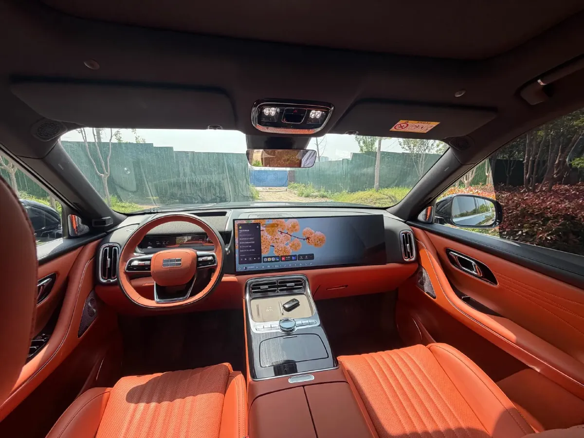 2025 Volkswagen Tiguan L 2.0T 220HP L4 7DCT,autocango,china used car exporter,china ev exporter,chinese used car exporter,chinese used ev exporter