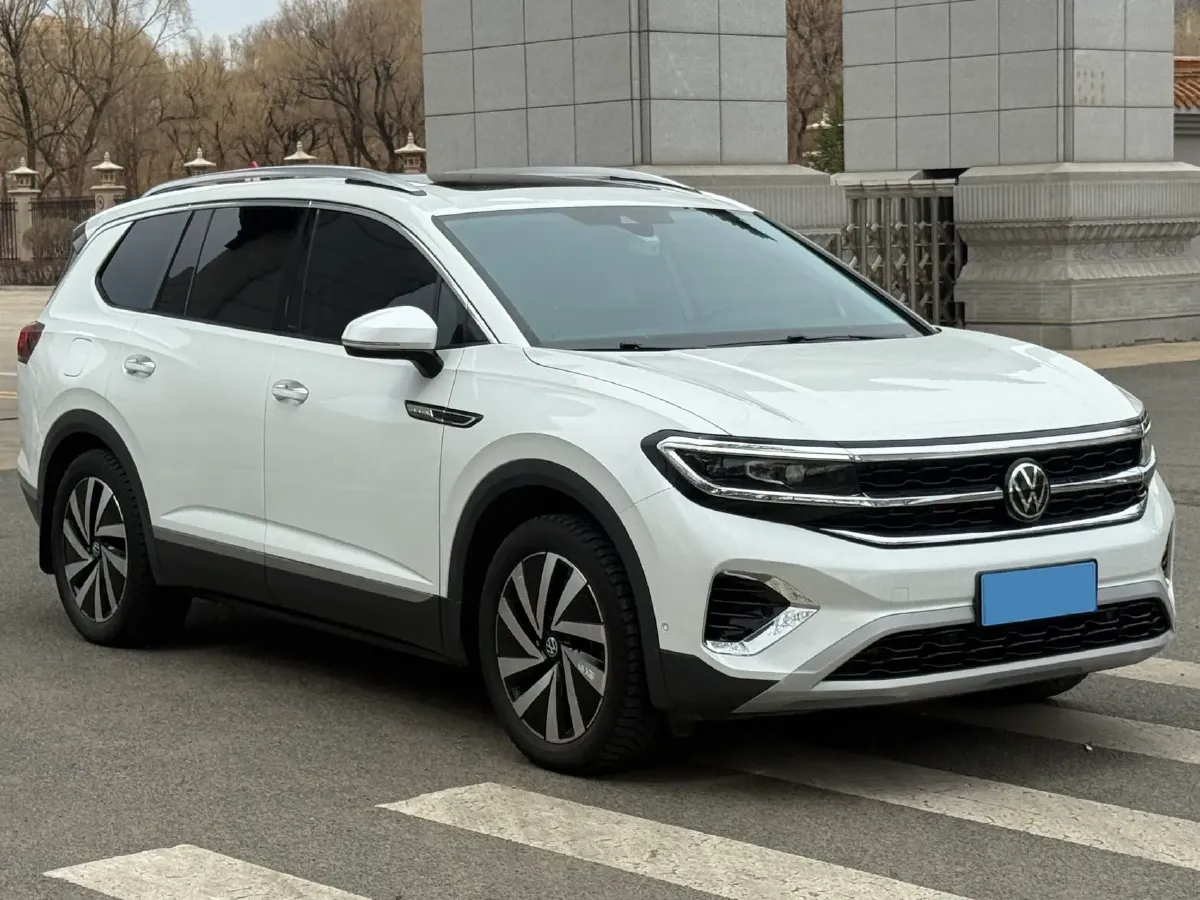 2022 Volkswagen Talagon 2.0T 220HP L4 7DCT,autocango,china used car exporter,china ev exporter,chinese used car exporter,chinese used ev exporter