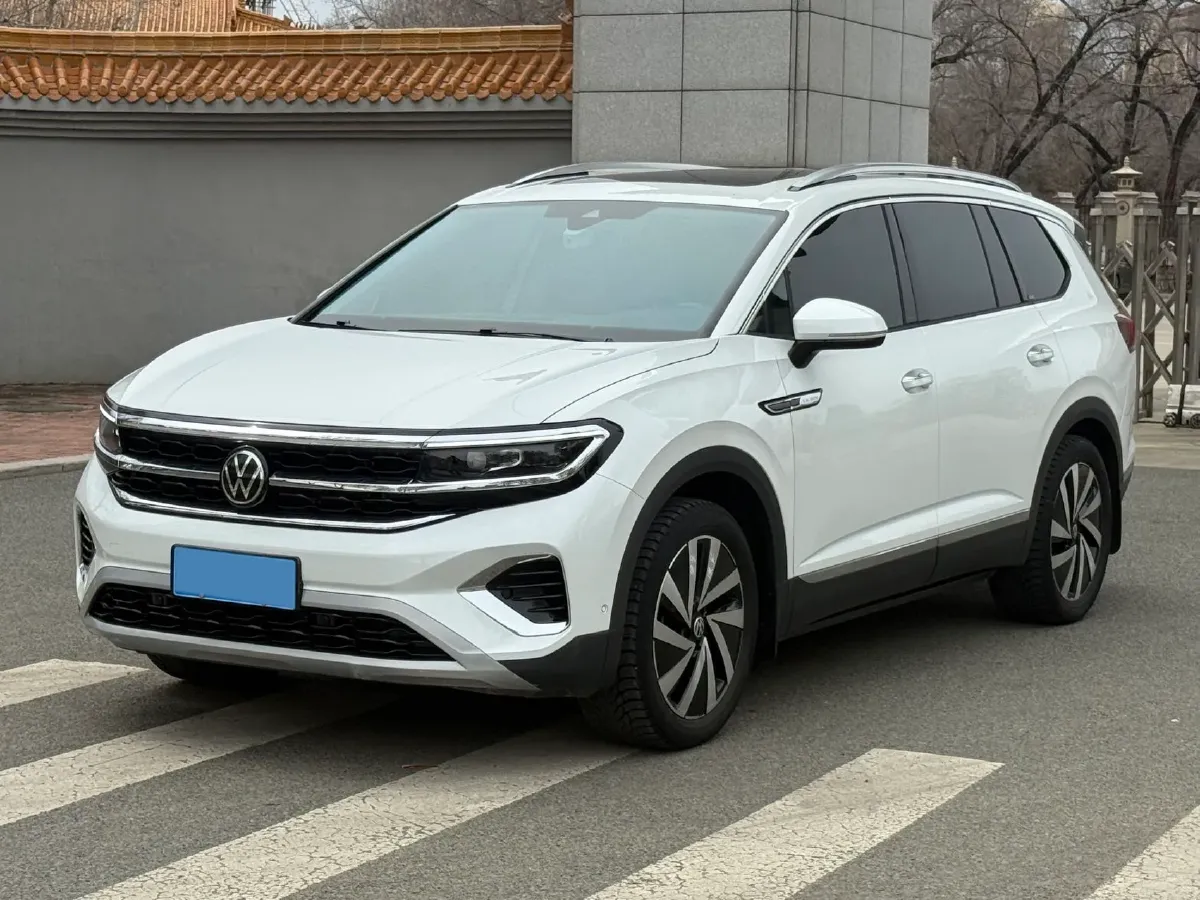 2022 Volkswagen Talagon 2.0T 220HP L4 7DCT,autocango,china used car exporter,china ev exporter,chinese used car exporter,chinese used ev exporter