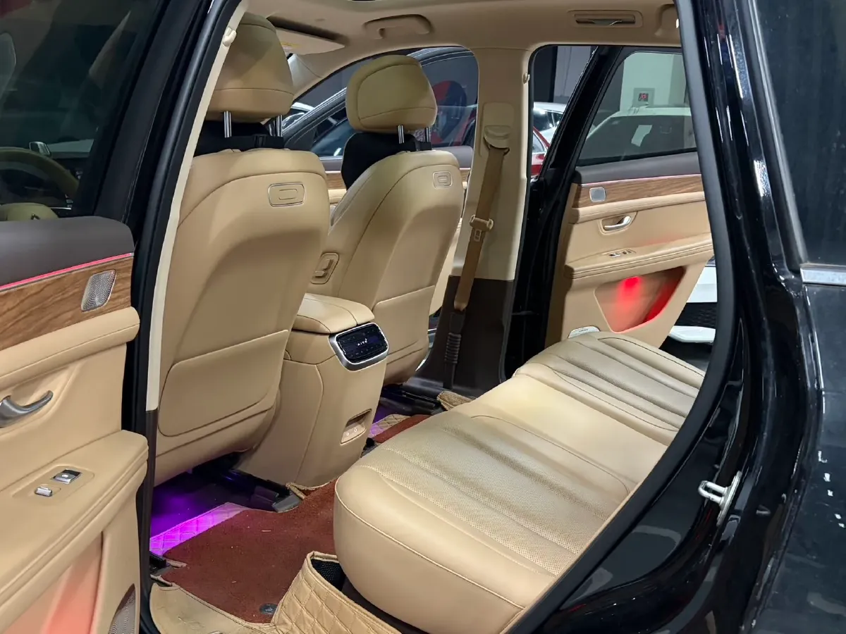 2024 AITO AITO M7 1.5T 152HP L4 REEV 40KWH,autocango,china used car exporter,china ev exporter,chinese used car exporter,chinese used ev exporter