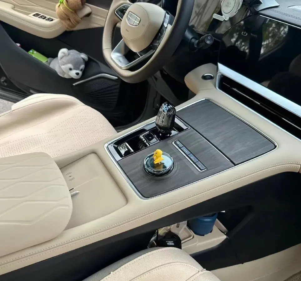 2023 Geely StarRay 2.0T 218HP L4 7DCT,autocango,china used car exporter,china ev exporter,chinese used car exporter,chinese used ev exporter