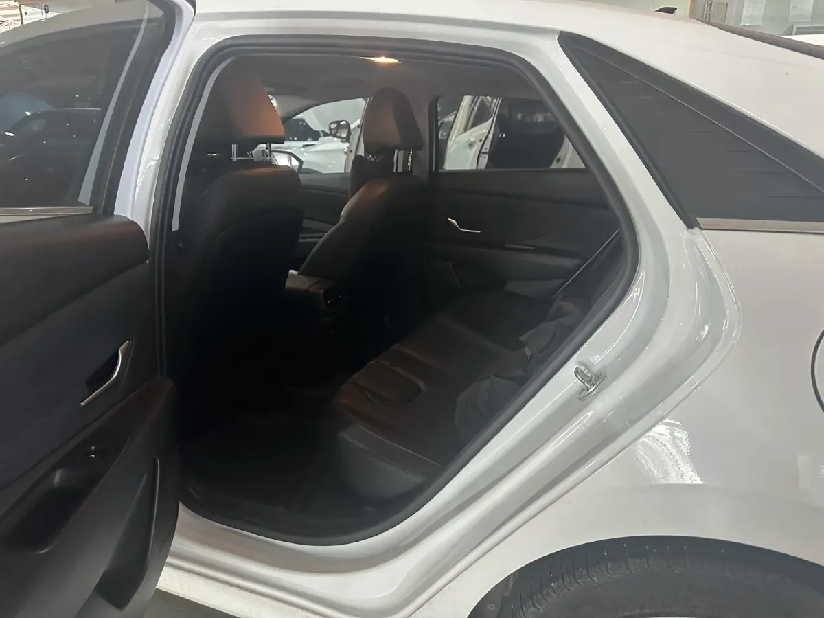 2022 Hyundai Elantra 1.5L 115HP L4 CVT,autocango,china used car exporter,china ev exporter,chinese used car exporter,chinese used ev exporter