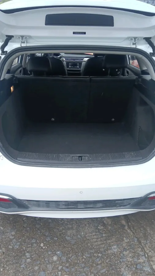 2018 Roewe Ei5 BEV 35KWH,autocango,china used car exporter,china ev exporter,chinese used car exporter,chinese used ev exporter