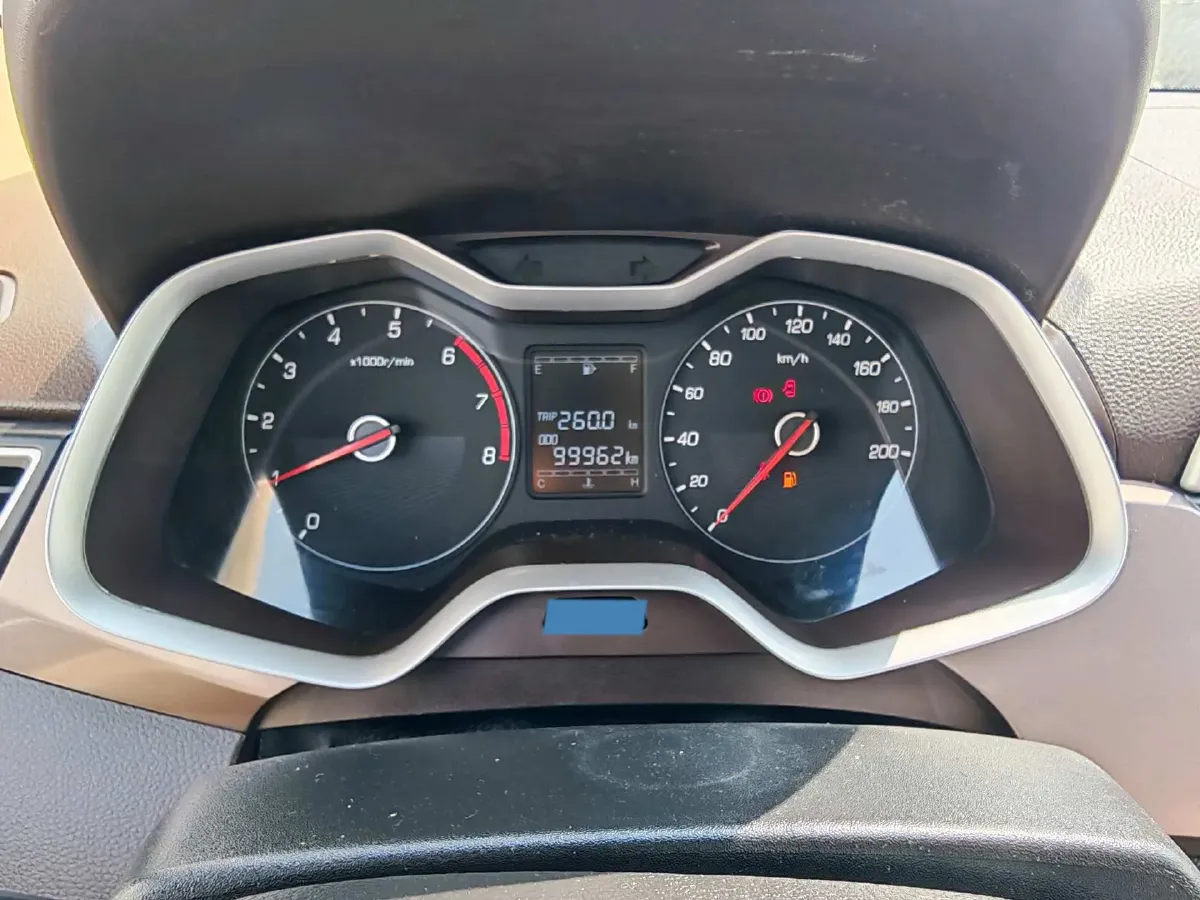 2017 BaoJun 310W 1.5L 112HP L4 6MT,autocango,china used car exporter,china ev exporter,chinese used car exporter,chinese used ev exporter