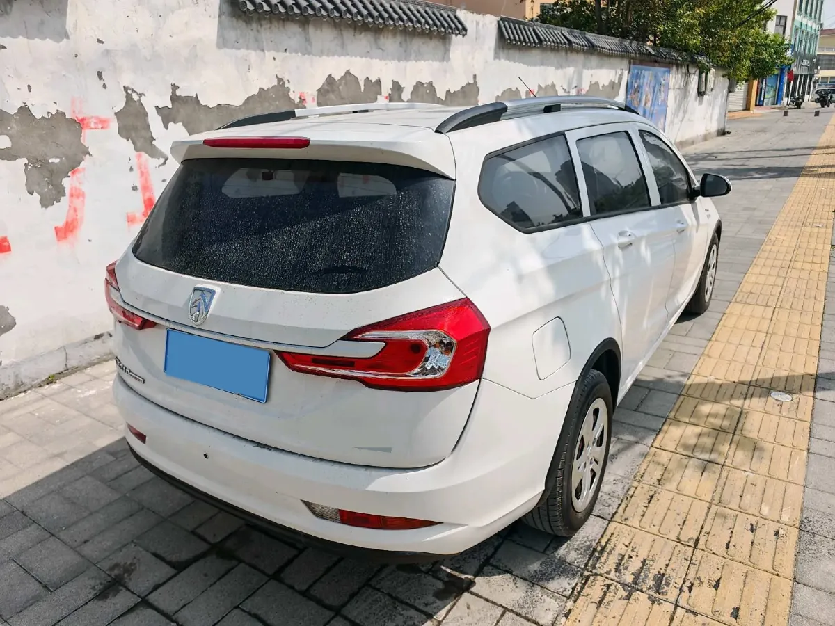 2017 BaoJun 310W 1.5L 112HP L4 6MT,autocango,china used car exporter,china ev exporter,chinese used car exporter,chinese used ev exporter