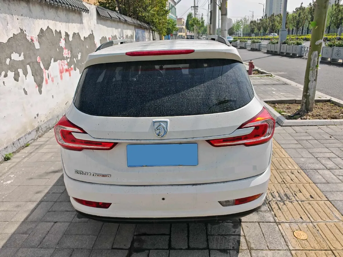 2017 BaoJun 310W 1.5L 112HP L4 6MT,autocango,china used car exporter,china ev exporter,chinese used car exporter,chinese used ev exporter