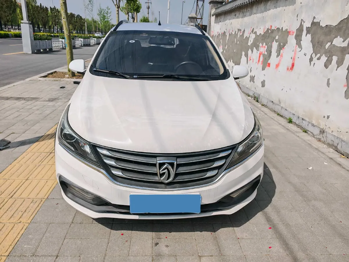 2017 BaoJun 310W 1.5L 112HP L4 6MT,autocango,china used car exporter,china ev exporter,chinese used car exporter,chinese used ev exporter