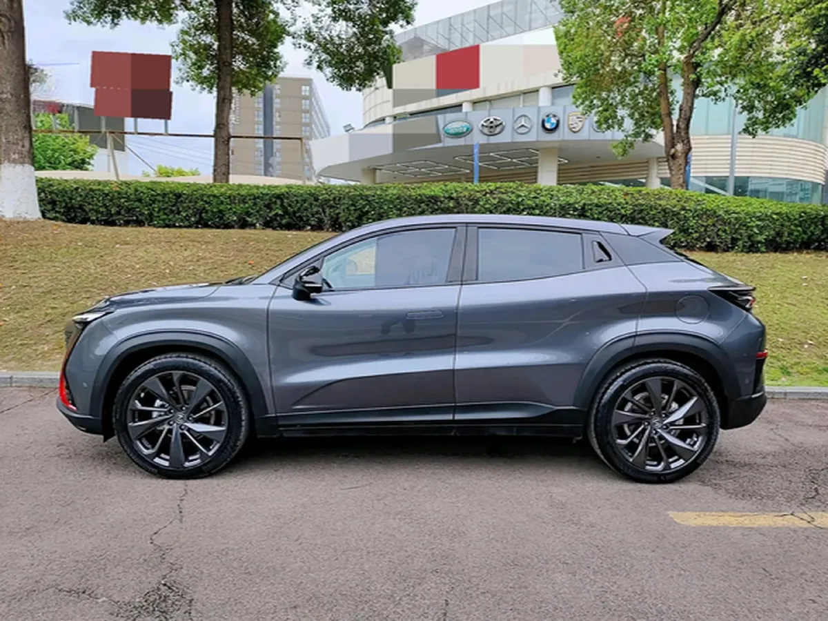 2020 ChangAn UNI-T 1.5T 180HP L4 7DCT,autocango,china used car exporter,china ev exporter,chinese used car exporter,chinese used ev exporter