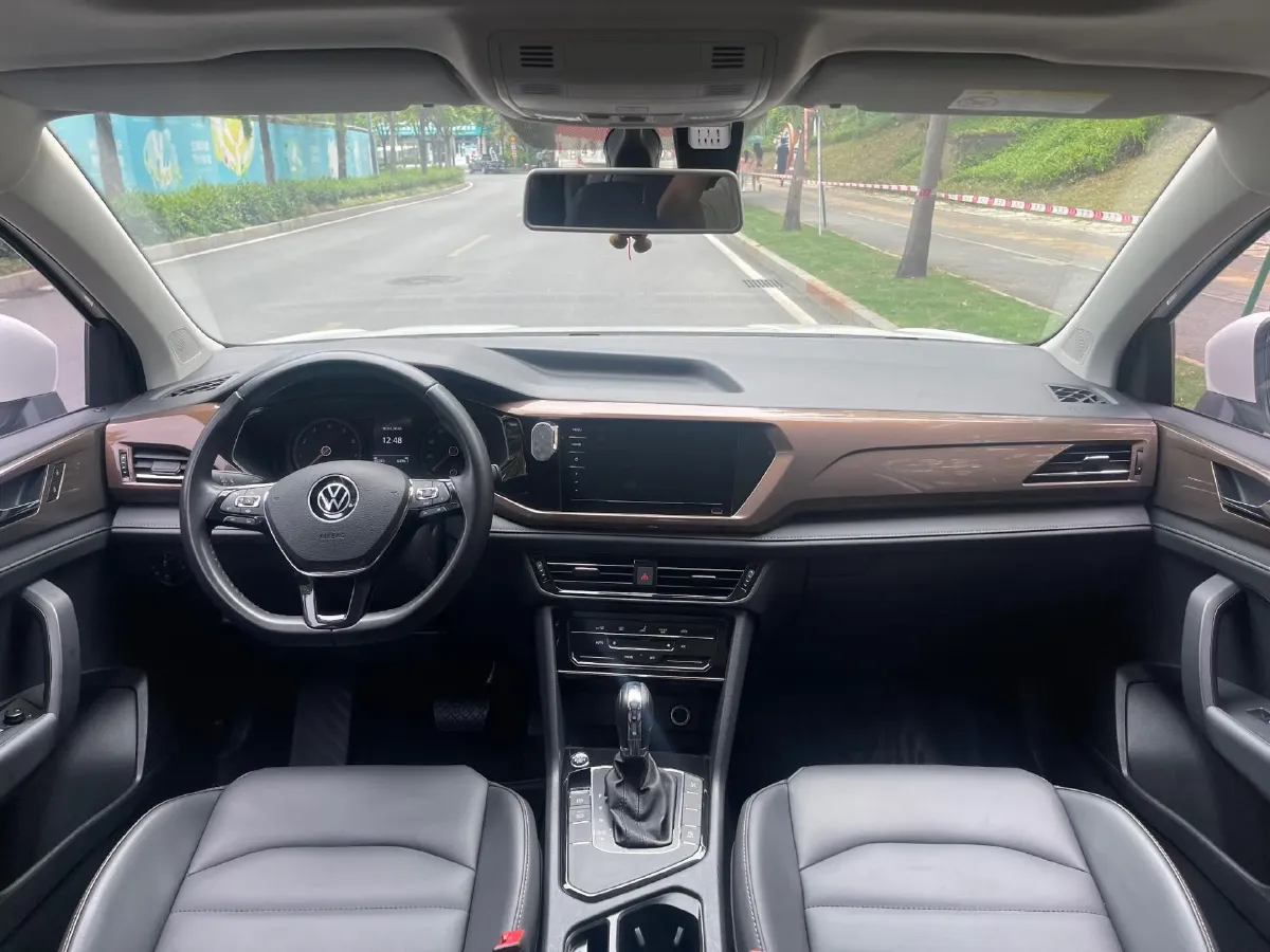 2021 Volkswagen Tharu 1.4T 150HP L4 7DCT,autocango,china used car exporter,china ev exporter,chinese used car exporter,chinese used ev exporter