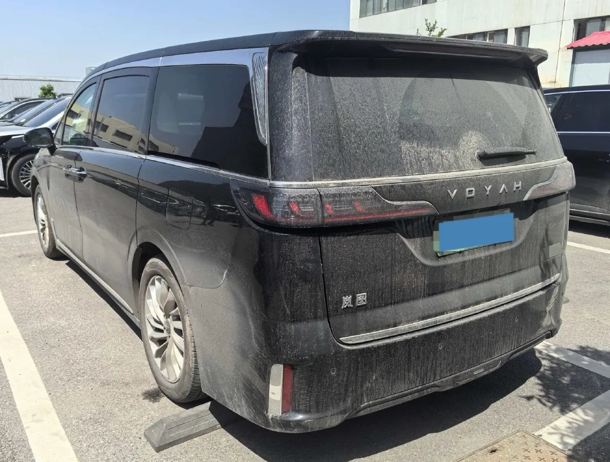 2024 Voyah Dream 1.5T 150HP L4 PHEV 43KWH,autocango,china used car exporter,china ev exporter,chinese used car exporter,chinese used ev exporter