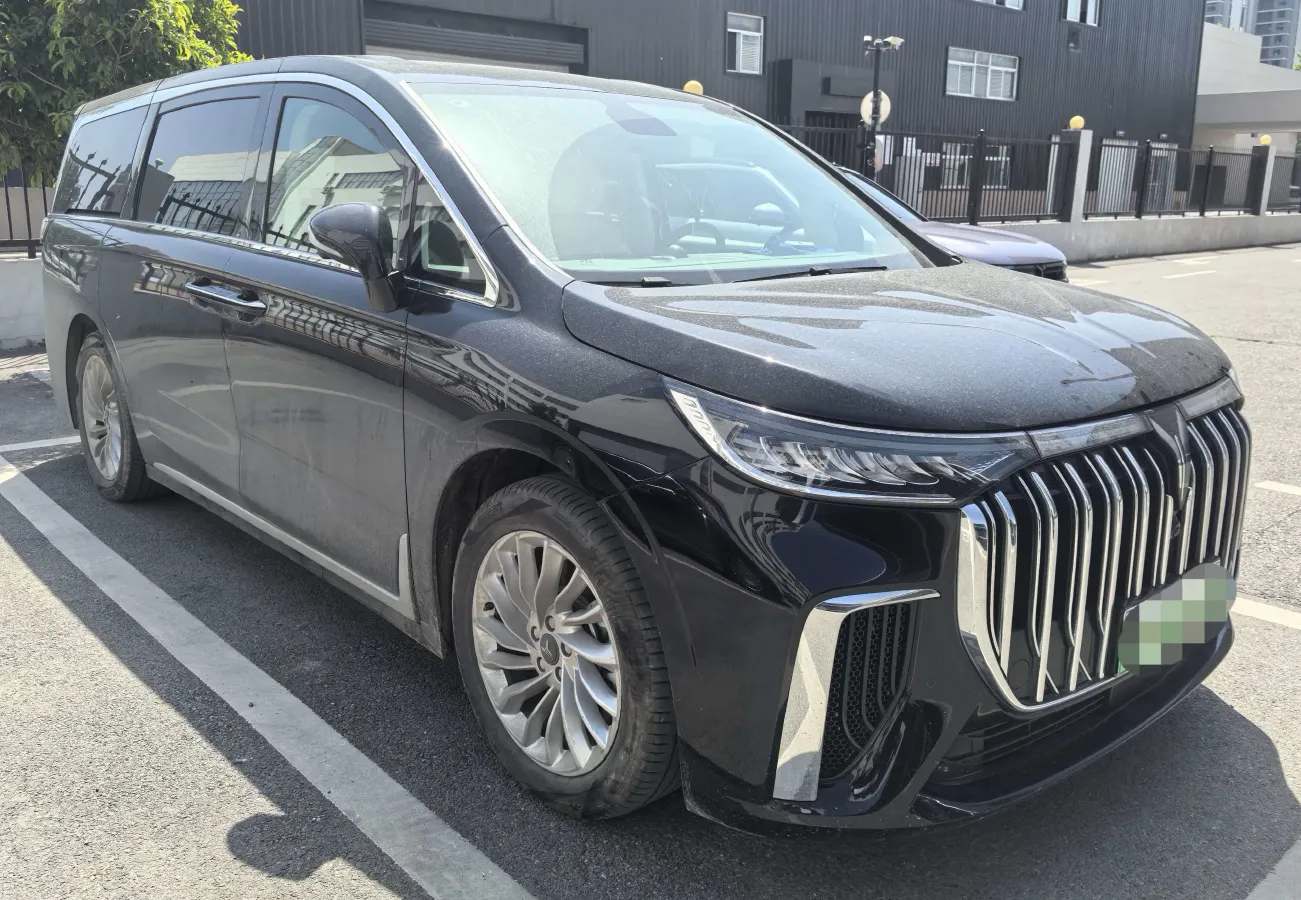 2024 Voyah Dream 1.5T 150HP L4 PHEV 43KWH,autocango,china used car exporter,china ev exporter,chinese used car exporter,chinese used ev exporter