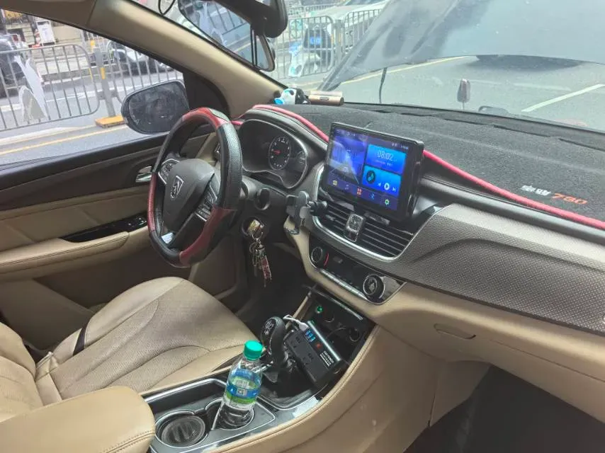 2017 SWM X7 1.5T 156HP L4 5MT,autocango,china used car exporter,china ev exporter,chinese used car exporter,chinese used ev exporter