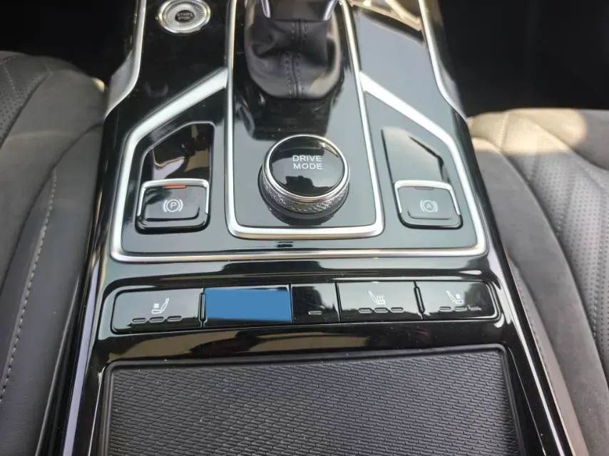 2022 HongQi HS5 2.0T 224HP L4 6AT,autocango,china used car exporter,china ev exporter,chinese used car exporter,chinese used ev exporter