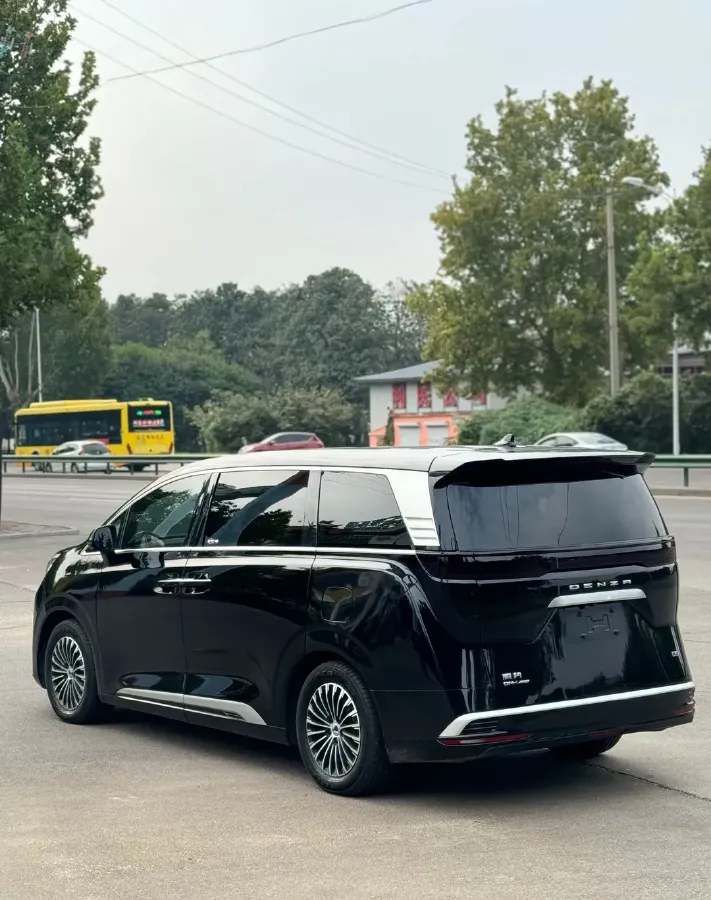 2024 Denza D9 1.5T 139HP L4 E-CVT PHEV 40KWH,autocango,china used car exporter,china ev exporter,chinese used car exporter,chinese used ev exporter