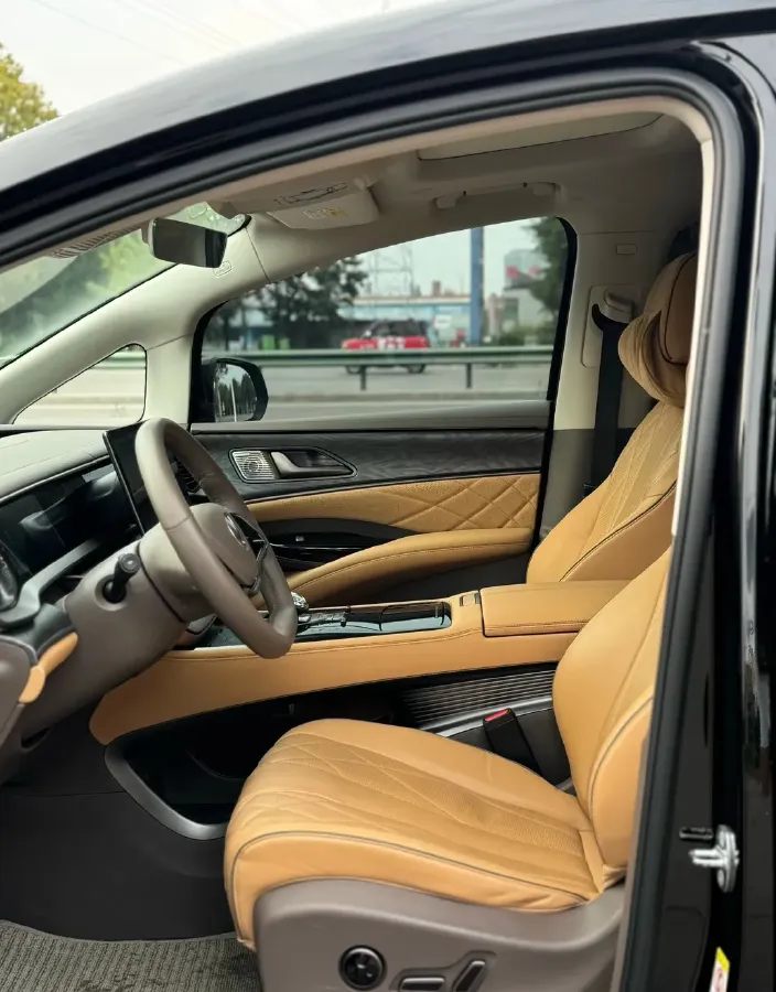 2024 Denza D9 1.5T 139HP L4 E-CVT PHEV 40KWH,autocango,china used car exporter,china ev exporter,chinese used car exporter,chinese used ev exporter