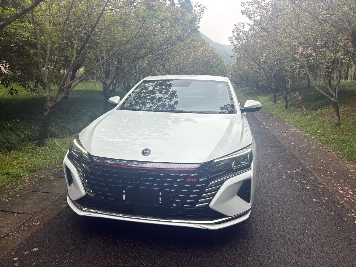 2023 DongFeng Aeolus YiXuan MAX 1.5T 190HP L4 7DCT,autocango,china used car exporter,china ev exporter,chinese used car exporter,chinese used ev exporter