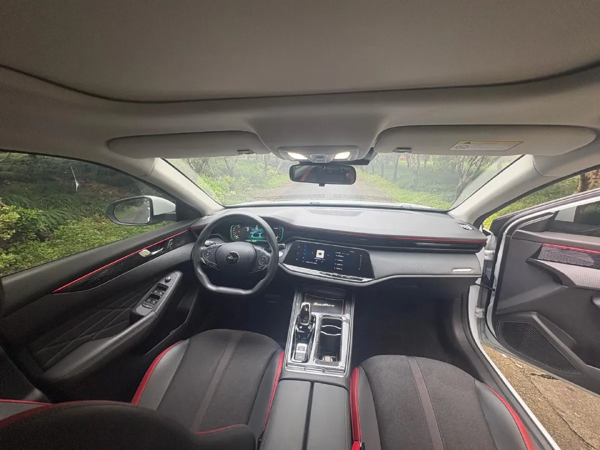 2023 DongFeng Aeolus YiXuan MAX 1.5T 190HP L4 7DCT,autocango,china used car exporter,china ev exporter,chinese used car exporter,chinese used ev exporter