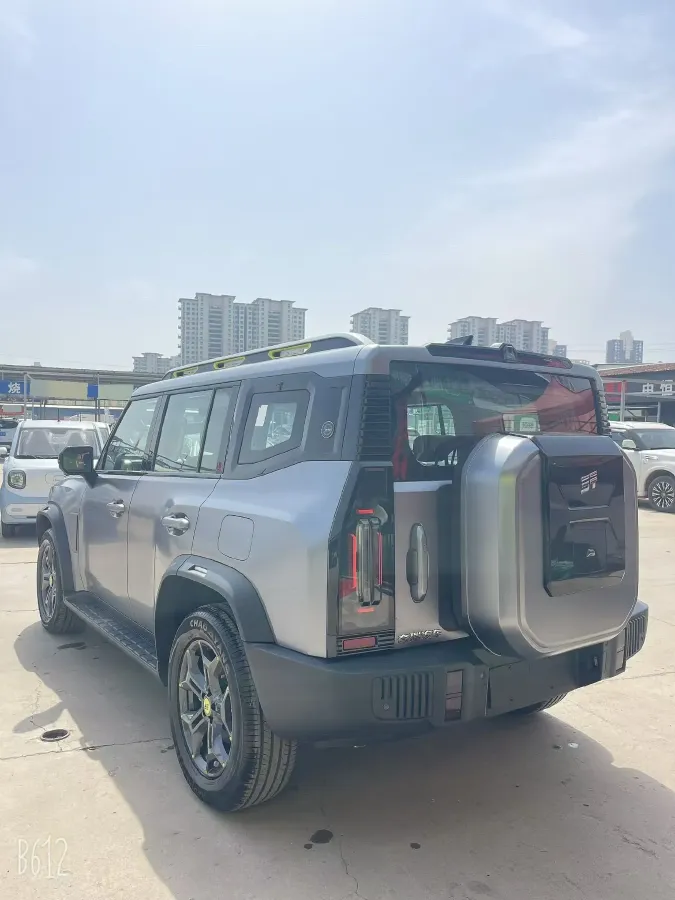 2024 Jetour ShanHai TravellerC-DM 1.5T 156HP L4 3DHT PHEV 26.7KWH,autocango,china used car exporter,china ev exporter,chinese used car exporter,chinese used ev exporter