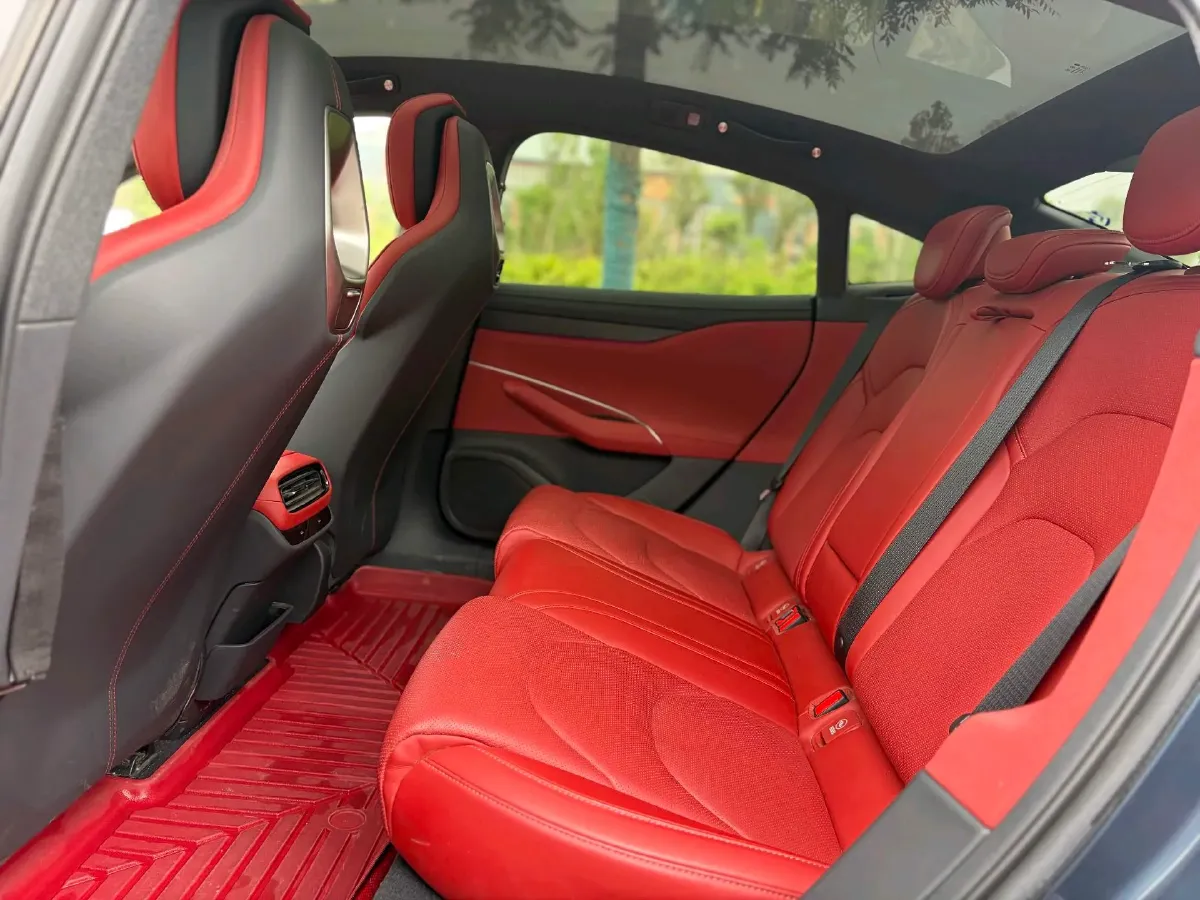 2024 MI SU7 BEV 94.3KWH,autocango,china used car exporter,china ev exporter,chinese used car exporter,chinese used ev exporter