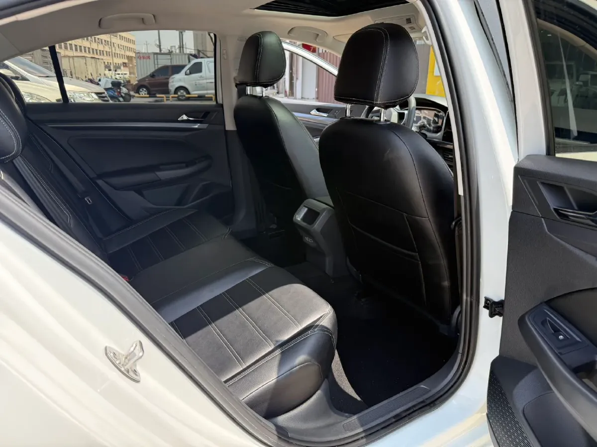 2023 Volkswagen Bora 1.5L 113HP L4 6AT,autocango,china used car exporter,china ev exporter,chinese used car exporter,chinese used ev exporter