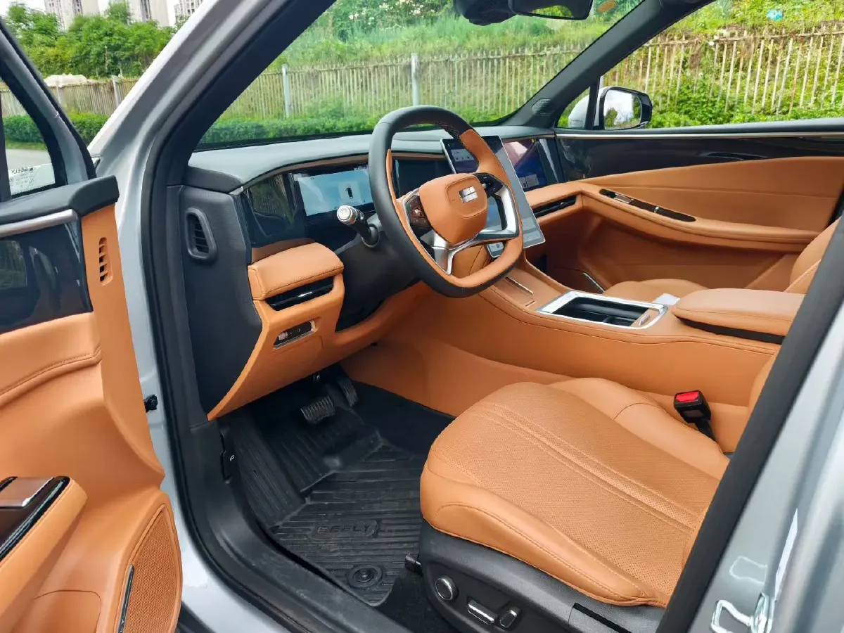 2025 Geely Galaxy L7 1.5L 112HP L4 1DHT PHEV 18.4KWH,autocango,china used car exporter,china ev exporter,chinese used car exporter,chinese used ev exporter