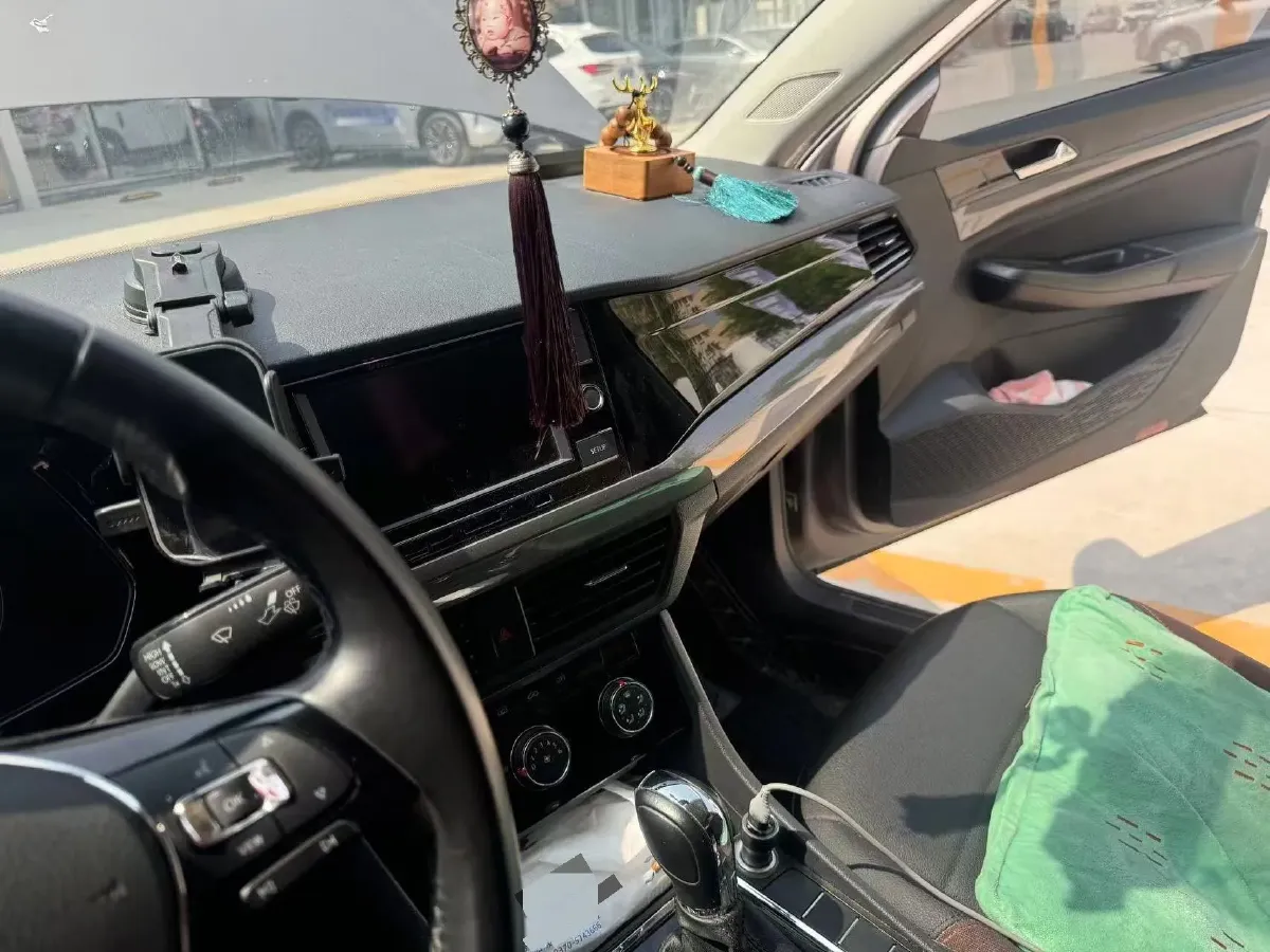 2020 Volkswagen Bora 1.5L 113HP L4 6AT,autocango,china used car exporter,china ev exporter,chinese used car exporter,chinese used ev exporter