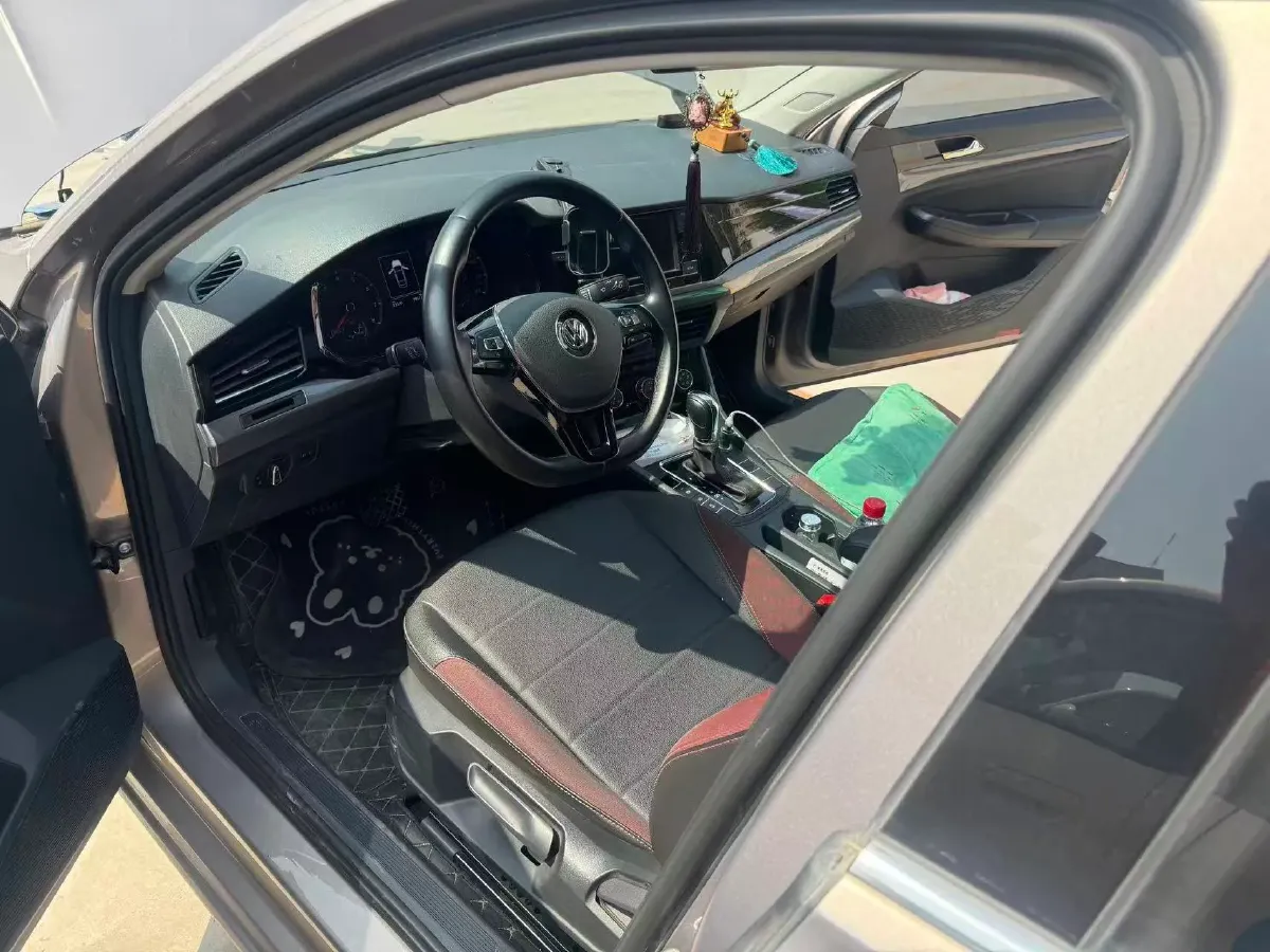 2020 Volkswagen Bora 1.5L 113HP L4 6AT,autocango,china used car exporter,china ev exporter,chinese used car exporter,chinese used ev exporter