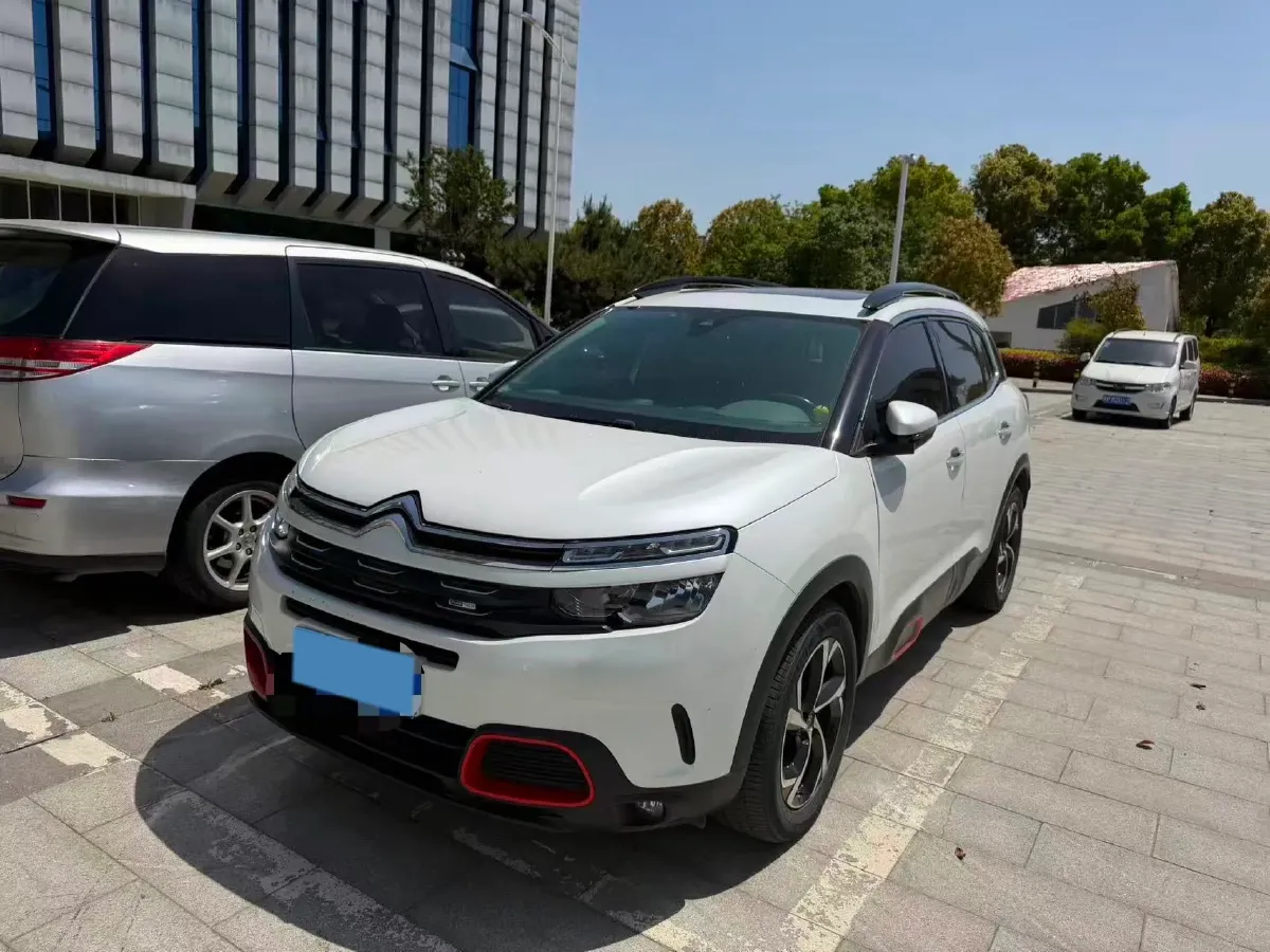 2017 Citroen C5 Aircross 1.6T 167HP L4 6AT,autocango,china used car exporter,china ev exporter,chinese used car exporter,chinese used ev exporter