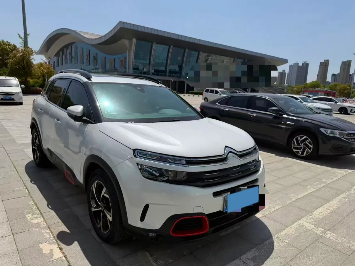 2017 Citroen C5 Aircross 1.6T 167HP L4 6AT,autocango,china used car exporter,china ev exporter,chinese used car exporter,chinese used ev exporter