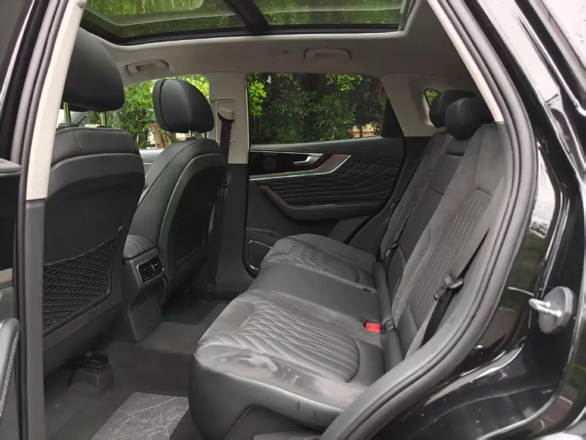 2019 HongQi HS5 2.0T 224HP L4 6AT,autocango,china used car exporter,china ev exporter,chinese used car exporter,chinese used ev exporter