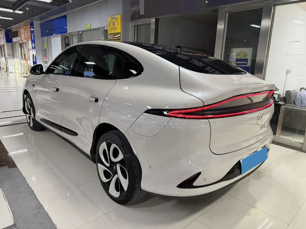 2023 IM LS6 BEV 71KWH,autocango,china used car exporter,china ev exporter,chinese used car exporter,chinese used ev exporter