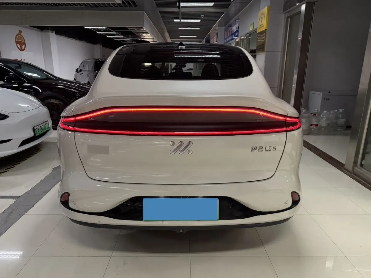 2023 IM LS6 BEV 71KWH,autocango,china used car exporter,china ev exporter,chinese used car exporter,chinese used ev exporter