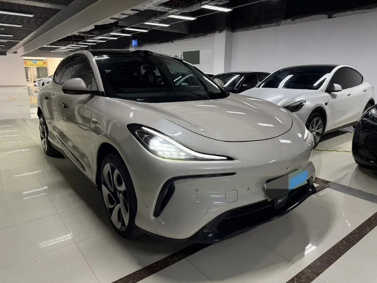 2023 IM LS6 BEV 71KWH,autocango,china used car exporter,china ev exporter,chinese used car exporter,chinese used ev exporter