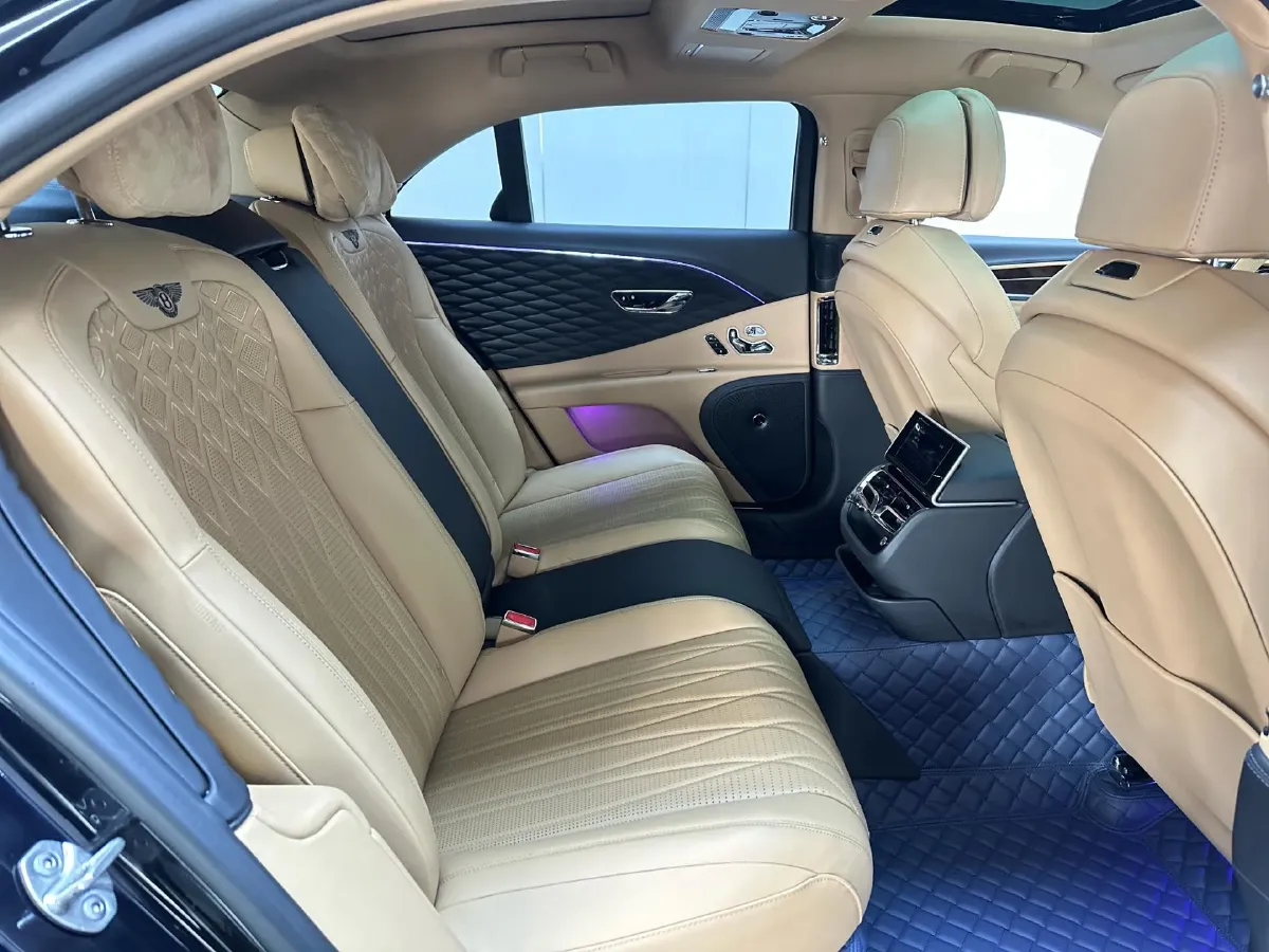 2021 Bentley Flying Spur 4.0T 550HP V8 8DCT,autocango,china used car exporter,china ev exporter,chinese used car exporter,chinese used ev exporter