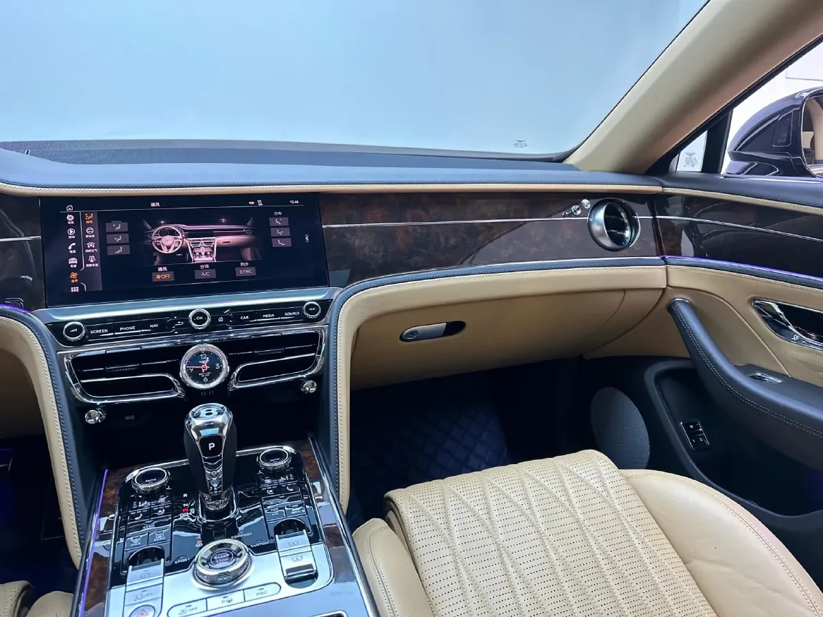 2021 Bentley Flying Spur 4.0T 550HP V8 8DCT,autocango,china used car exporter,china ev exporter,chinese used car exporter,chinese used ev exporter