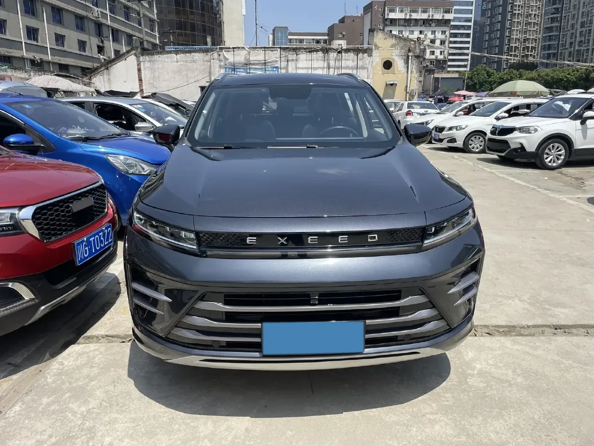 2022 ChangAn Oshan X7 Plus 1.5T 188HP L4 7DCT,autocango,china used car exporter,china ev exporter,chinese used car exporter,chinese used ev exporter