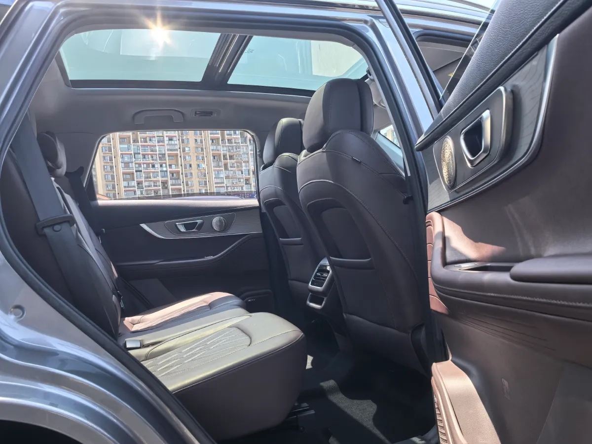 2024 Chery Tiggo 8 PRO 1.6T 197HP L4 7DCT,autocango,china used car exporter,china ev exporter,chinese used car exporter,chinese used ev exporter