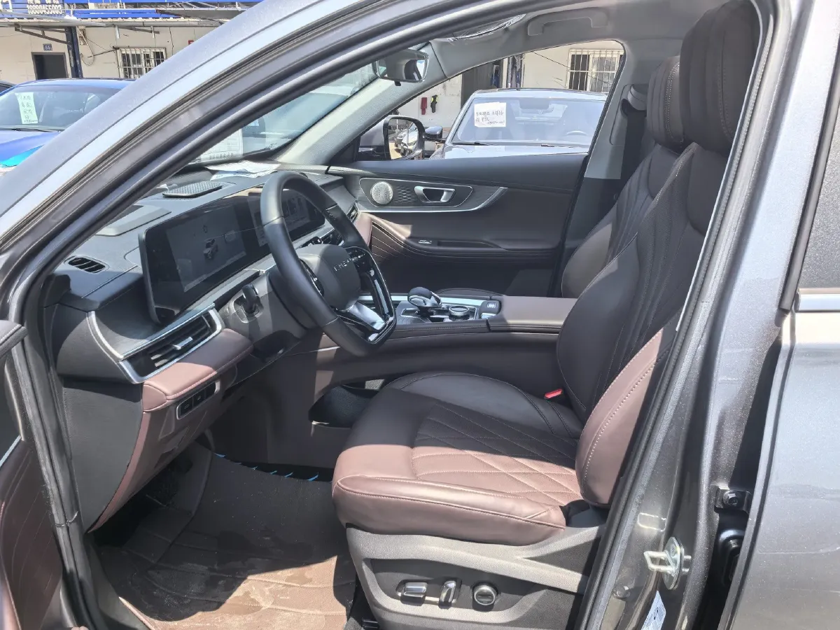 2024 Chery Tiggo 8 PRO 1.6T 197HP L4 7DCT,autocango,china used car exporter,china ev exporter,chinese used car exporter,chinese used ev exporter