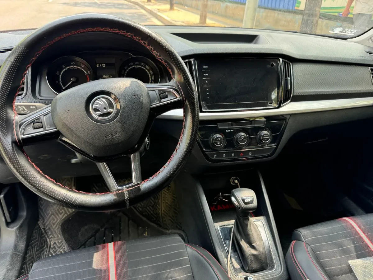 2020 Skoda Kamiq 1.2T 116HP L4 7DCT,autocango,china used car exporter,china ev exporter,chinese used car exporter,chinese used ev exporter