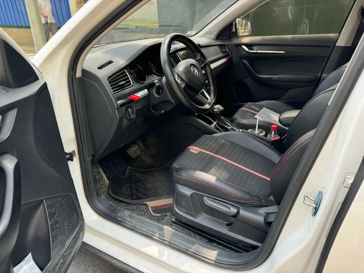 2020 Skoda Kamiq 1.2T 116HP L4 7DCT,autocango,china used car exporter,china ev exporter,chinese used car exporter,chinese used ev exporter