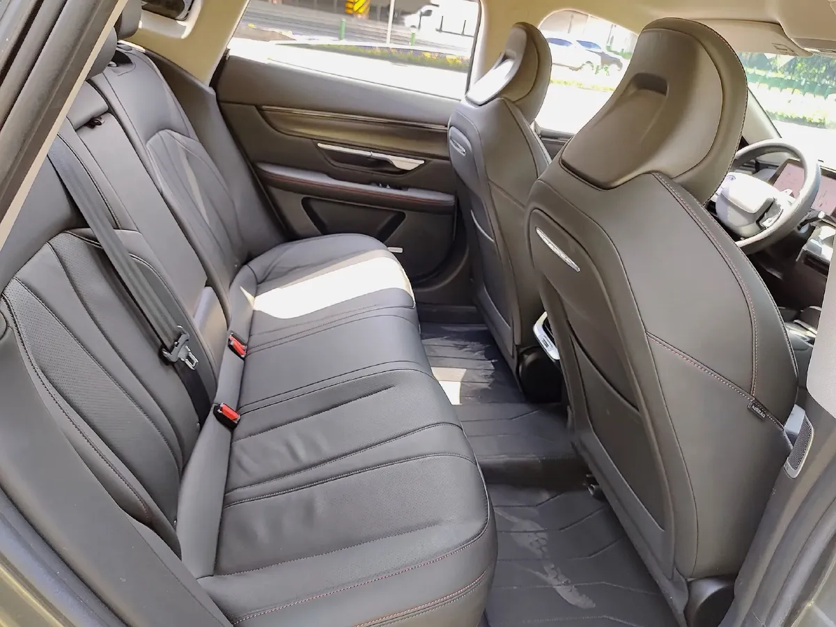 2022 DongFeng Forthing M7 2.0T 224HP L4 8AT,autocango,china used car exporter,china ev exporter,chinese used car exporter,chinese used ev exporter