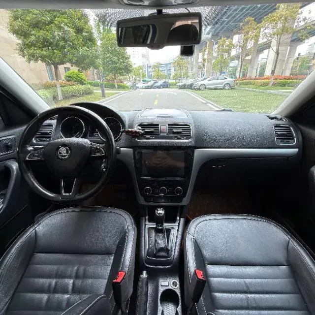 2017 Skoda Yeti 1.8T 160HP L4 6DCT,autocango,china used car exporter,china ev exporter,chinese used car exporter,chinese used ev exporter