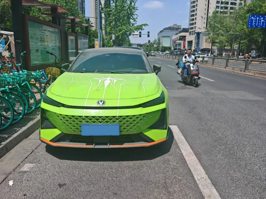 2024 ChangAn UNI-V 1.5T 188HP L4 7DCT,autocango,china used car exporter,china ev exporter,chinese used car exporter,chinese used ev exporter