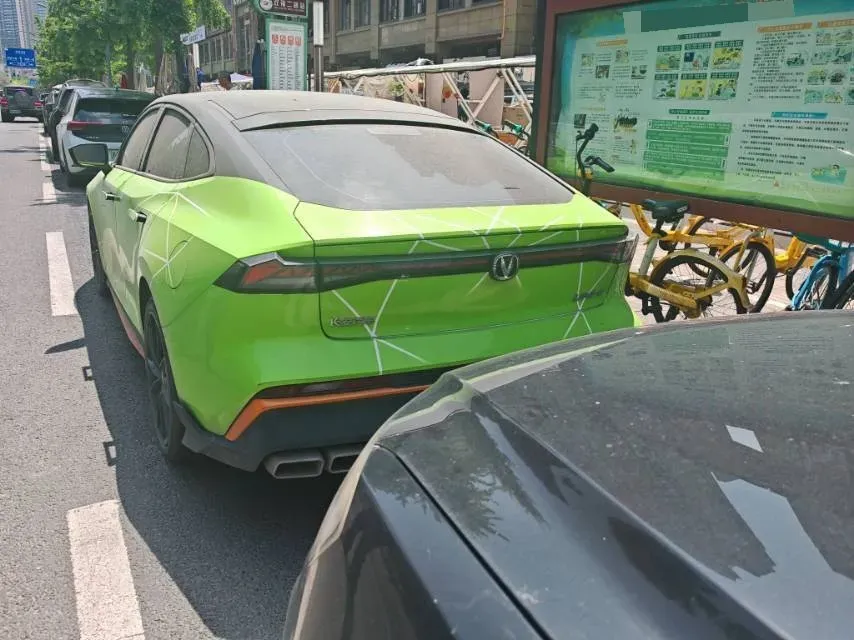 2024 ChangAn UNI-V 1.5T 188HP L4 7DCT,autocango,china used car exporter,china ev exporter,chinese used car exporter,chinese used ev exporter