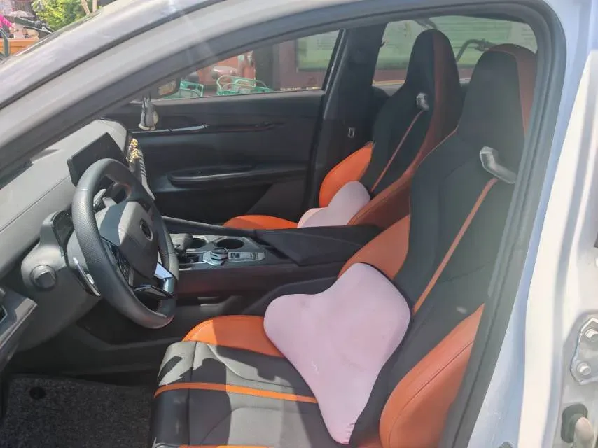 2024 ChangAn UNI-V 1.5T 188HP L4 7DCT,autocango,china used car exporter,china ev exporter,chinese used car exporter,chinese used ev exporter