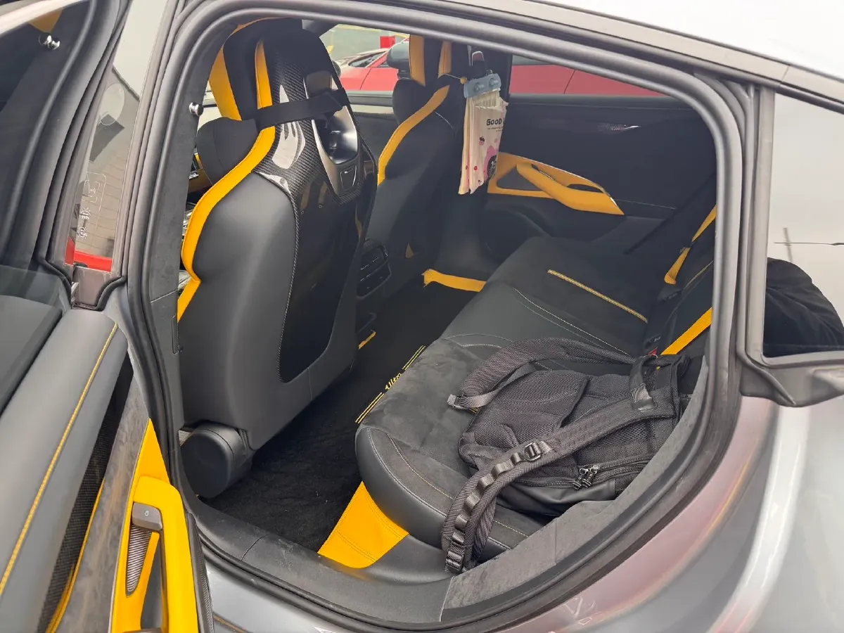 2025 MI SU7 Ultra BEV 93.7KWH,autocango,china used car exporter,china ev exporter,chinese used car exporter,chinese used ev exporter