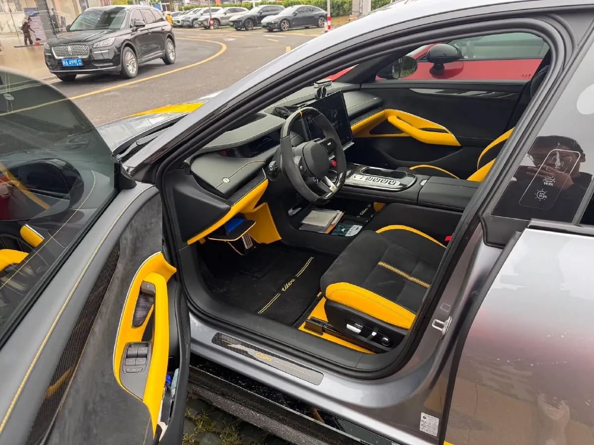 2025 MI SU7 Ultra BEV 93.7KWH,autocango,china used car exporter,china ev exporter,chinese used car exporter,chinese used ev exporter